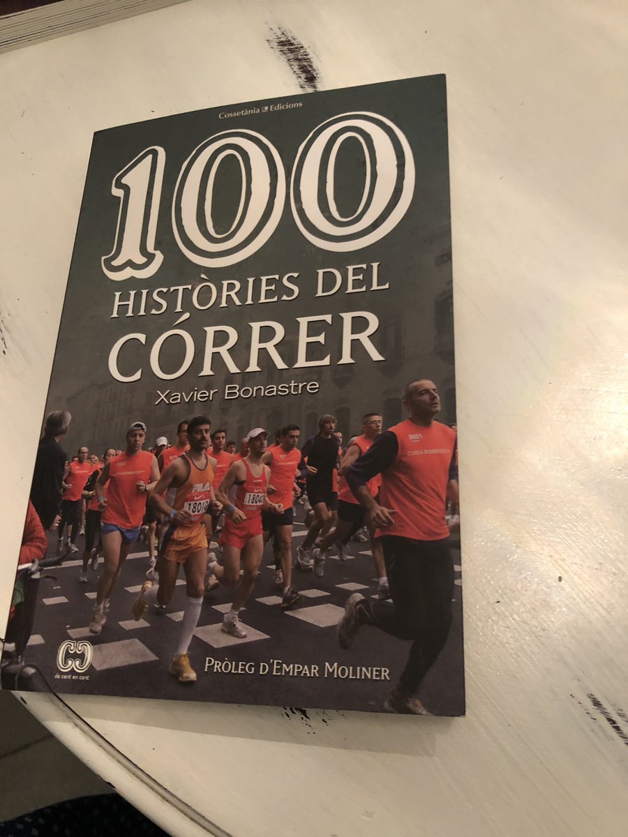 eduardmuni's tweet photo. Ja tinc el llibre de Sant Jordi! #100historiesdelcorrer A veure si et veig @XaviBonastre el dia de la #maratoempuries i m’el signes!! https://t.co/nSxC53n1x0
