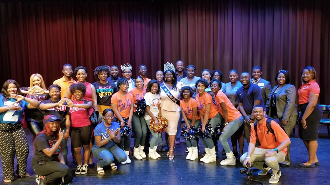 vsu_admissions's tweet photo. The Trojan Family visited Petersburg High School today to present to the students and acknowledge future scholars who have been accepted to our University!
#VSU #VSUTransforms #VSURoyalCourt #VSUTab #VSUAthletics #Petersburg #VA #Crimsonwave https://t.co/oPqVg2taUy