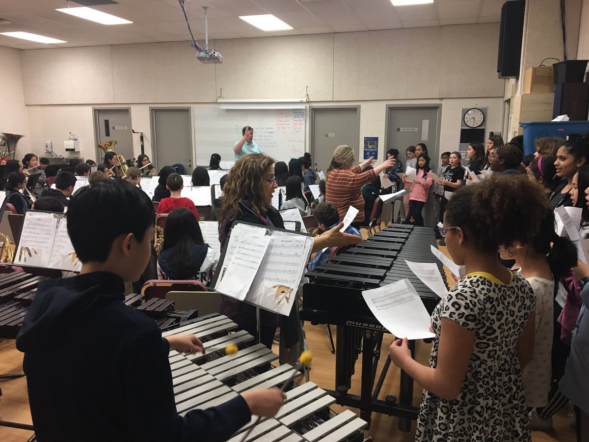 YRYChorus's tweet photo. Sneak peak into our rehearsal for our upcoming performance with @CentralAreaBand on May 6th @RHCPA . We’re so excited to share our music with you! Click here for tickets 🎟 https://t.co/ZUO6B7ZGCt #MusicEd @YRDSBArts https://t.co/691XpF7aC3