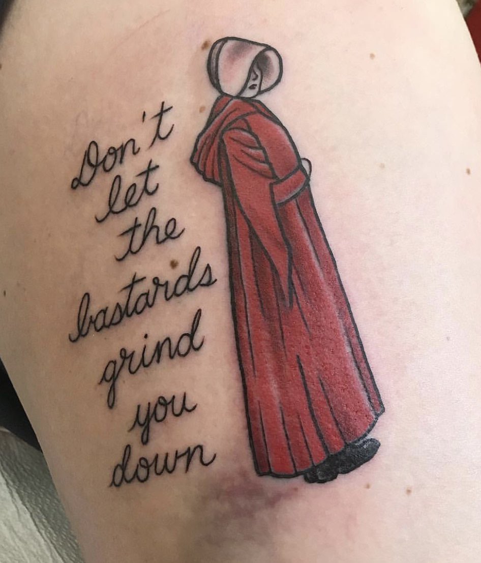 Smee1126's tweet photo. @HandmaidsOnHulu @MargaretAtwood S3...6/5 can’t come soon enough #HandmaidsTale #howcommittedareyou https://t.co/zMrCEcOPcr