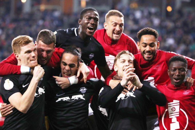 Voir l'image sur Twitter