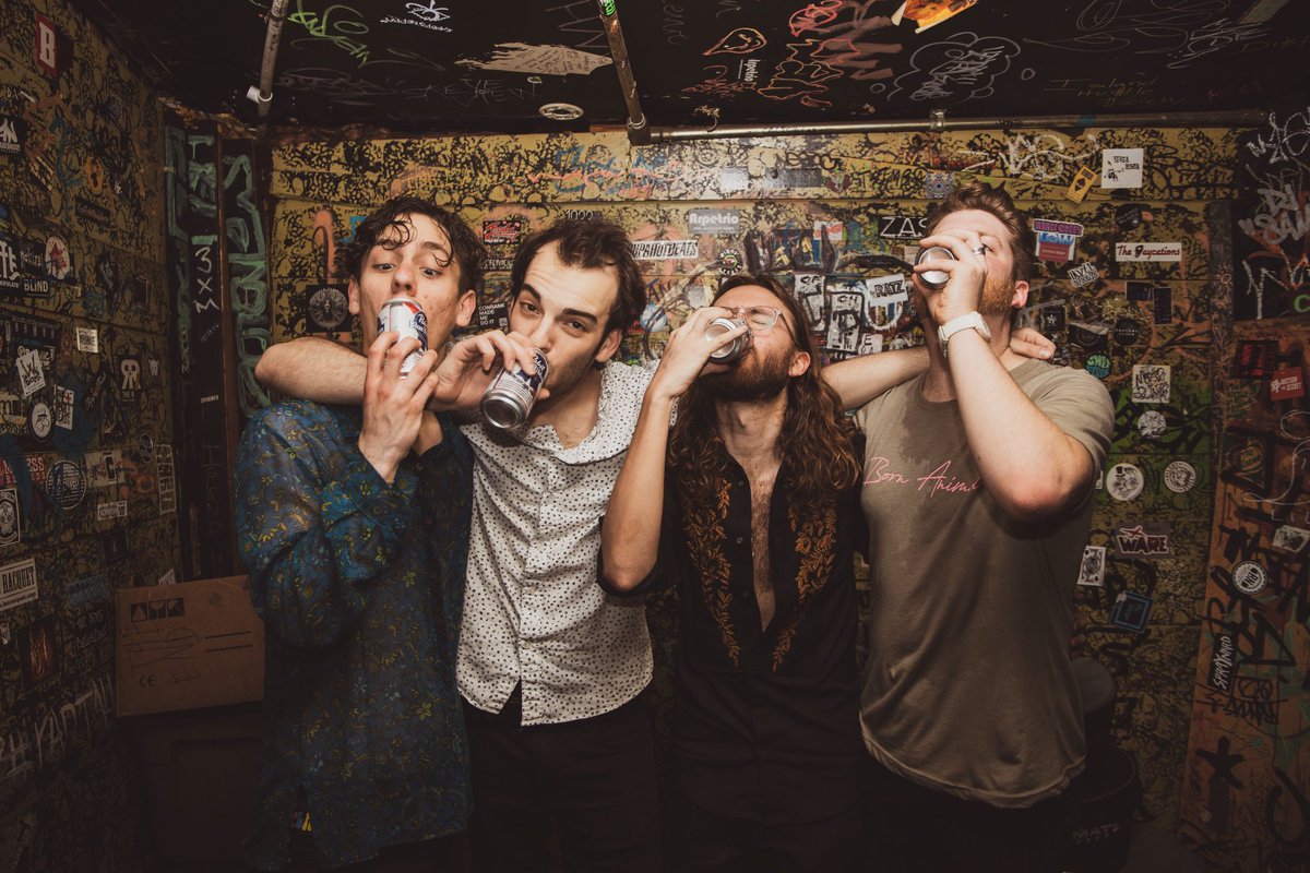 bornanimalmusic's tweet photo. This post sponsored by @PabstBlueRibbon...okay not really, but if you see this send us free #beer.

📸: @chloedelainey #ROCKMUSIC #Nashville @EndNashville https://t.co/6yDqgVXqZQ