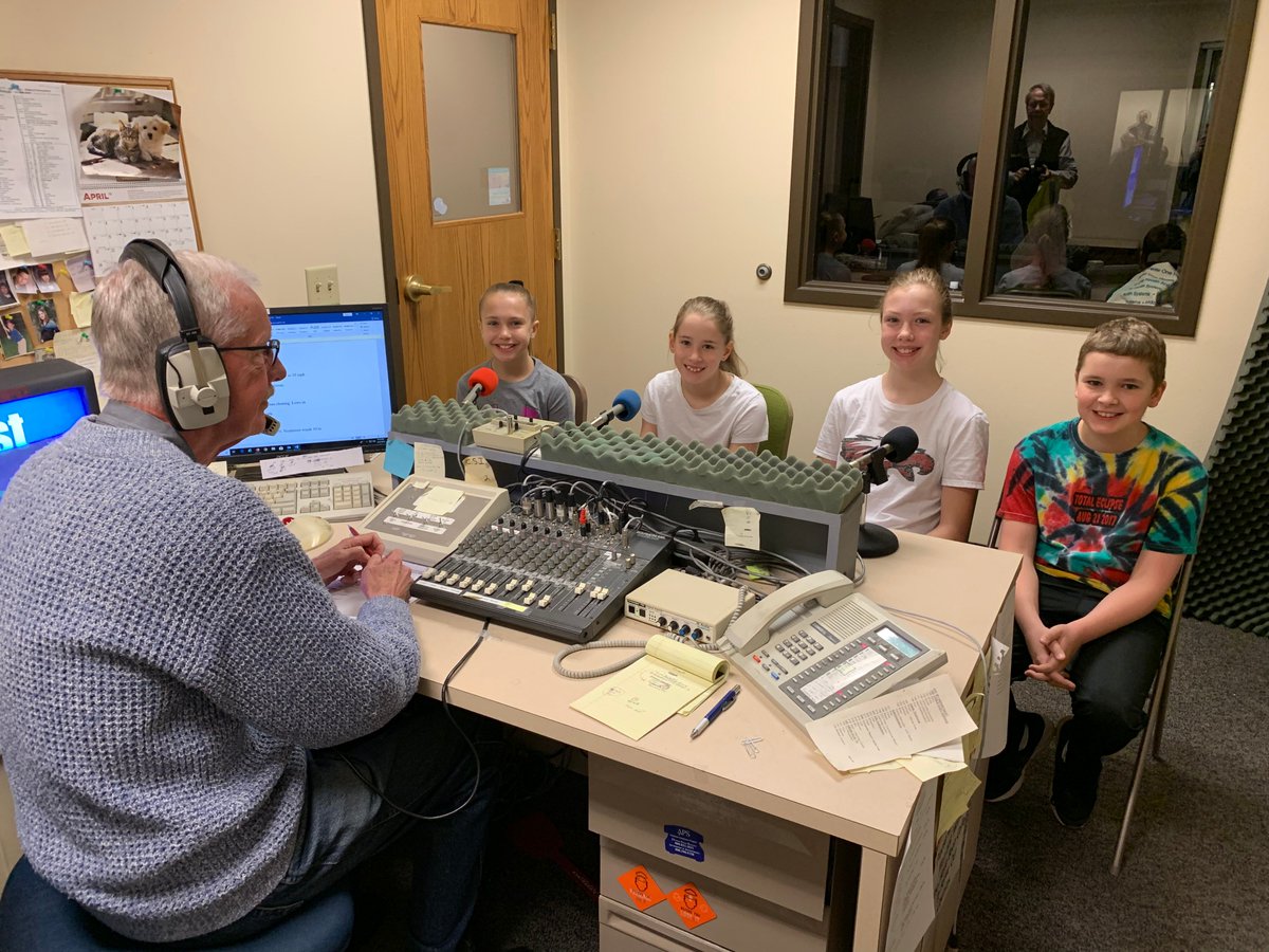 SJAcademy1890's tweet photo. #5thGrade Ss @SJAcademy1890 did an awesome job on the #WayneByers Show at CSi. They talked and gave demonstrations on ways to #KeepOurWorldClean. #pollution #GlobalWarming #WaterPollution #reuse #plasticpollution https://t.co/S8x7B2xOyA