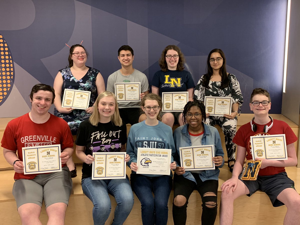 rvcamp's tweet photo. Celebrating the conclusion of a very successful LN Scholar Bowl season today with some stellar team members! #lpsleads @mcoogankc https://t.co/KqQobB98VR