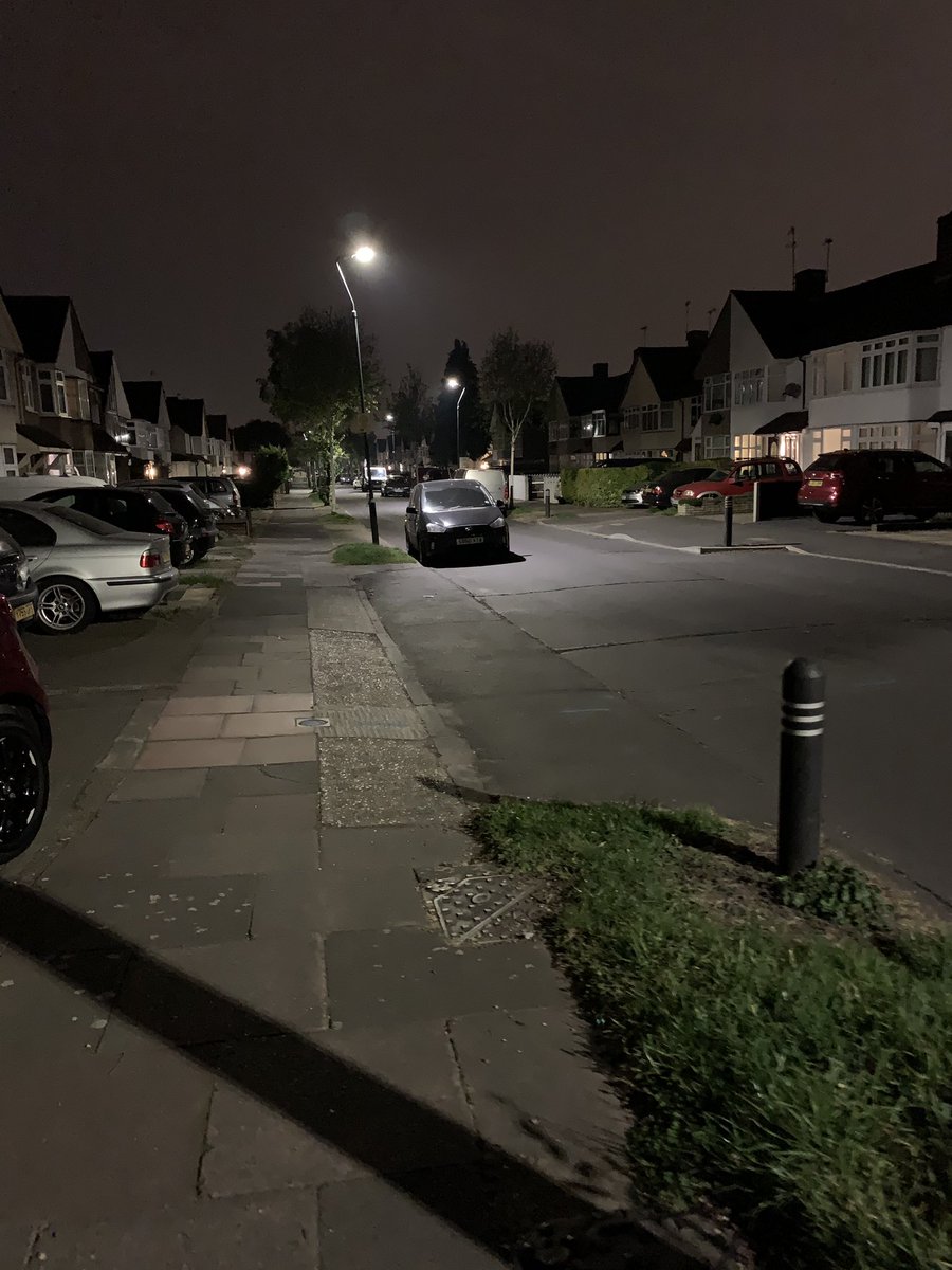 MPSBlendonPhill's tweet photo. Late night foot patrol by Paul around the ward tonight while on 12 hour shift. #singlepatrol https://t.co/iqZf7PNaKh