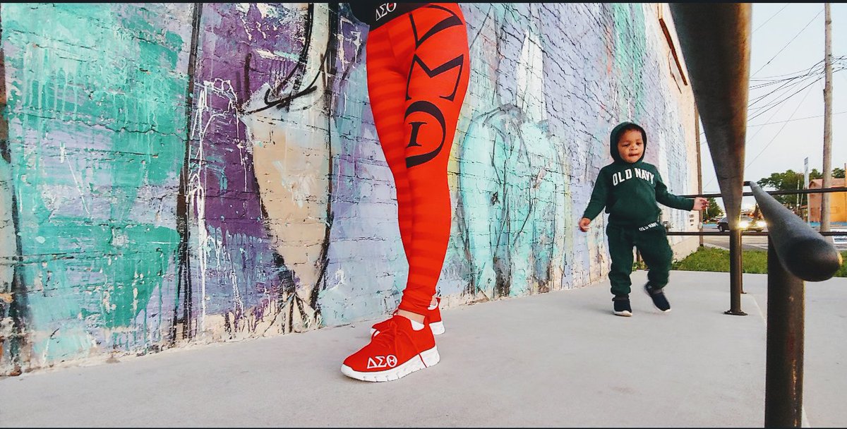 WearDelta's tweet image. So hard trying to find time to get fit and spend time w/ family. Bond by working out together. Visit snd subscribe deltafit.org #deltasigmatheta #dst