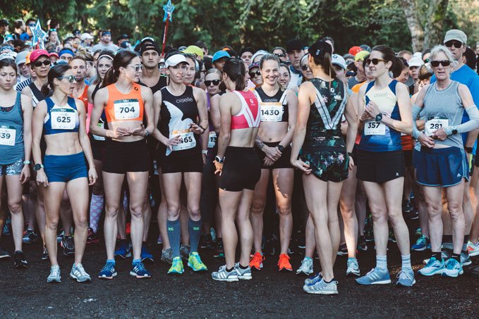 oiselle's tweet photo. With teammates flocking to Seattle from all across the country, we had a weekend filled with team bonding, running, cowbelling, and of course, dance partying! On the blog - #Tenacious10 photo recap: https://t.co/ynNnYAMRyZ https://t.co/bf4RReU4G8