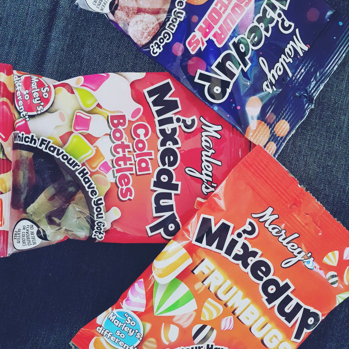 MarleysSweets's tweet image. And they're off!! Which bag have you got? Hitting shelves nationwide 🥂🍬🍭 #marleysmixedup #whichflavourhaveyougot? To become a stockist, get in touch ❤ #formanorderlyqueue