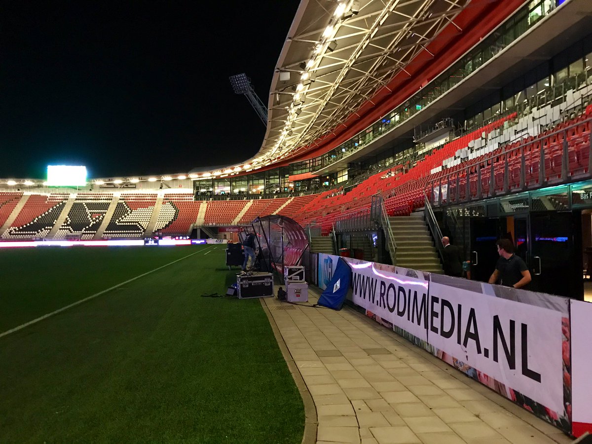 Dank <a href="/az/">Adam Zygadlewicz</a> voor de uitnodiging en de meer dan goede zorgen 🍽 Het was een privilege jullie gast te zijn..

 Avondje voetbal ⚽️ kijken met <a href="/Benjivdb/">Benjamin vd Broek</a> en <a href="/ChrissG10/">Chris Groeneveld</a> is altijd voor herhaling vatbaar. Top avond! 🥂

#azher