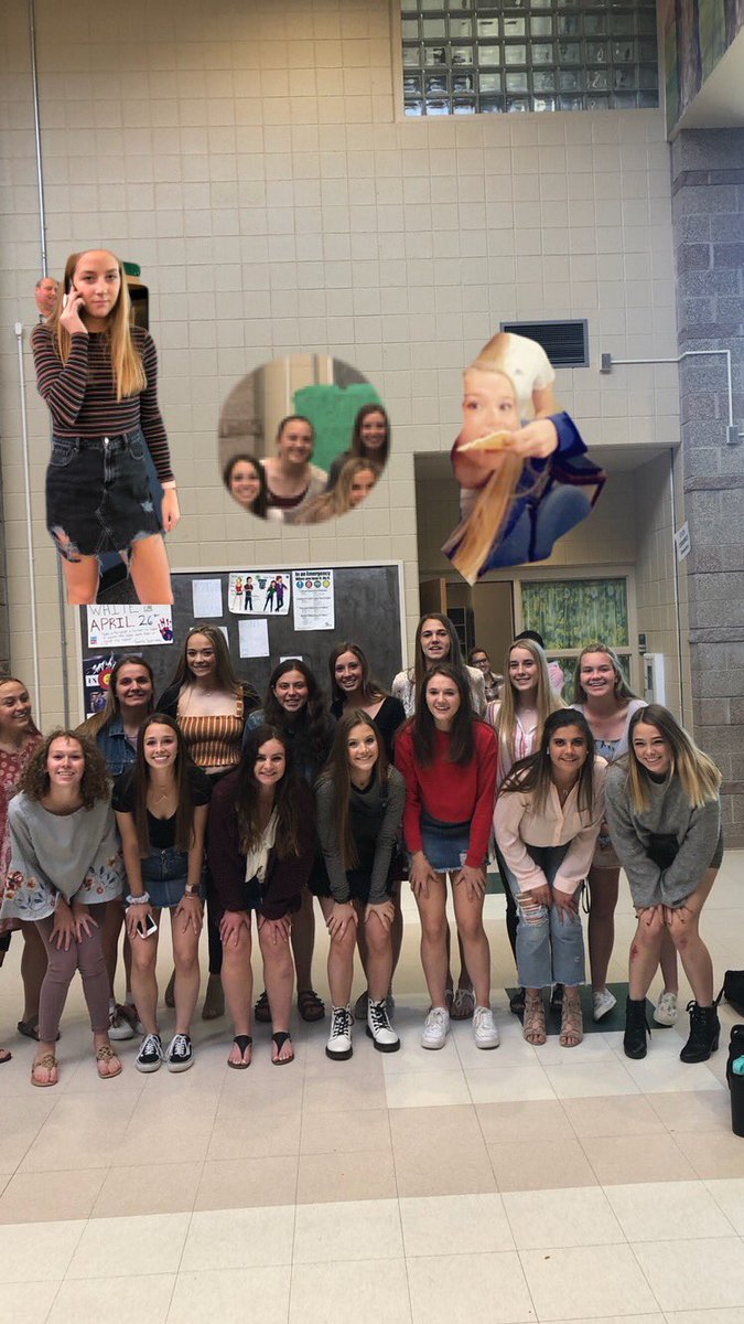 Come watch your girls soccer team take on vista @ Shea stadium @ 6:30 !!! Come @ 6 for senior night !!!!! 🐻⚽️ <a href="/TRGirlsSoccer/">ThunderRidge High School Girls Soccer</a>