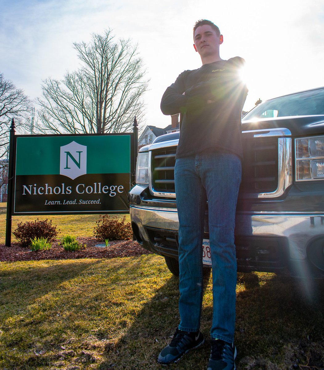 .@Nichols_College sophomore Jared Williamson, owner of the @Uber-like car service for Nichols students, is yet another example of #BisonBuildingBrands, #BisonBuildingBusiness. Read about him on #HeardOnTheHill. #WholeLeader Photo by senior @DuVarney50. heardonthehill.nichols.edu/2019/04/23/nic…