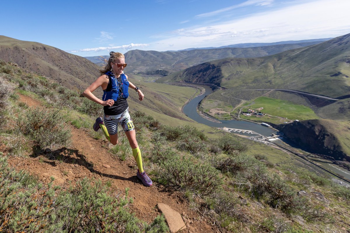 gjtach's tweet photo. Here are the links to the photos from @Rainshadowrun Yakima Skyline Rim 50K https://t.co/zc4VxSHAta and 25K https://t.co/ztbcpZCsaC #whyrunanywhereelse https://t.co/GnZLkyUm6g
