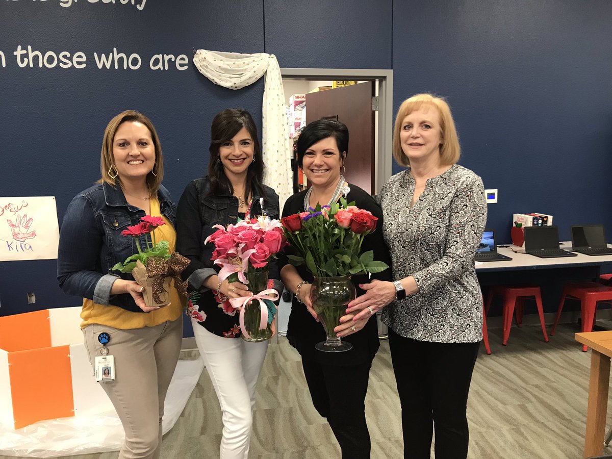 erika_oster's tweet photo. My crew knows how to make a girl feel special. I was introduced as the new principal and I was met with so much love. How did I get so lucky? @LakeviewBobcats #OnlyOneLakeview https://t.co/Ho8DvJORLU