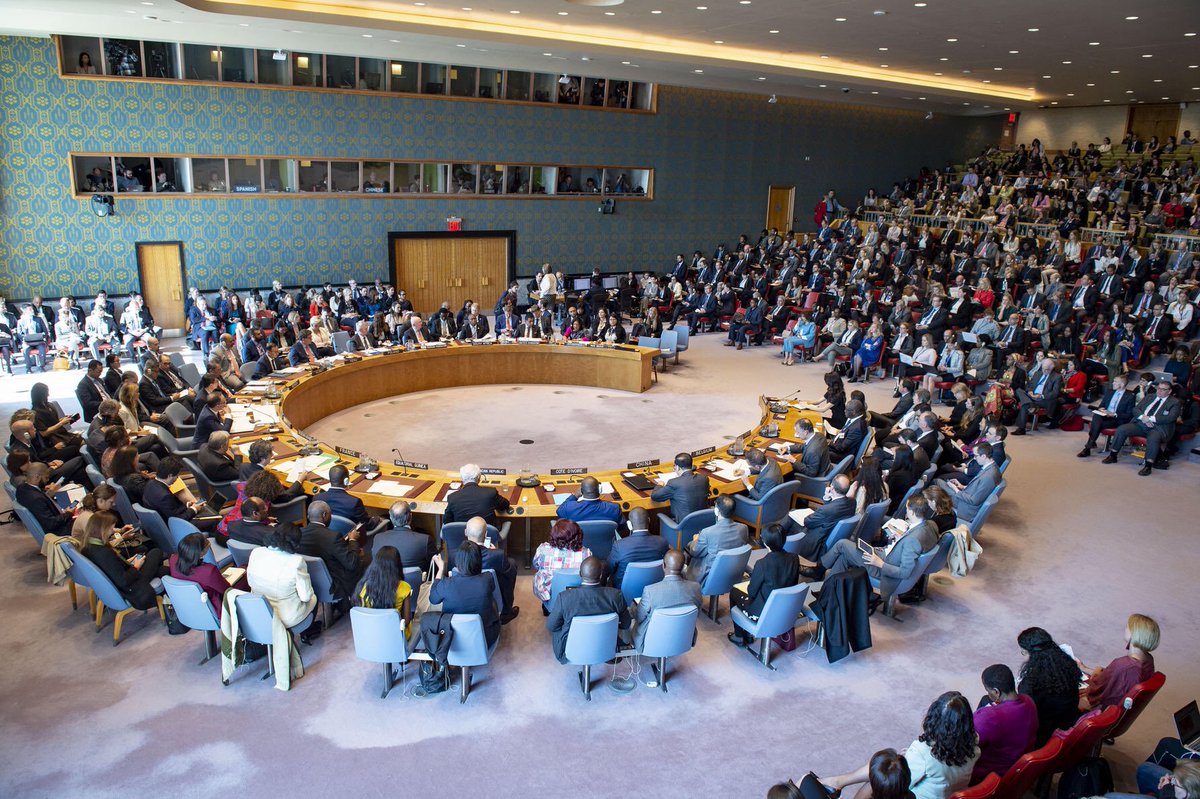 ONU_fr's tweet photo. « La violence sexuelle continue d'alimenter les conflits et d'affecter les perspectives d'une paix durable, » a déclaré @antonioguterres au Conseil de Sécurité. « Ensemble, nous pouvons remplacer l'impunité par la justice, l’indifférence par l'action. » https://t.co/Mnz35enLnC https://t.co/9UWrkFJtjq