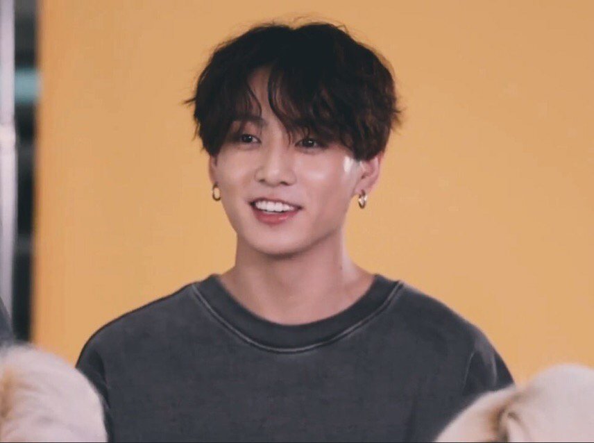 yulya_pak5's tweet photo. Как дышать после этих фоток????

#BBMAsTopSocial BTS @BTS_twt 

INTRO: PERSONA - BTS https://t.co/1NoW2M4Jyk