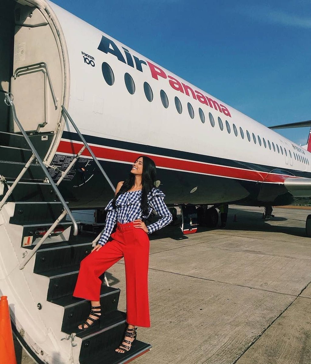 la_cascara's tweet photo. #CascaraRepost para @air_panama - Así posa krystylos (IG) junto a uno de nuestros aviones en la hermosa tierra de CHIRIQUI💚 📖✈️ viaja para visitar los lugares más icónicos de la provincia • No se pierdan su recorrido por esta bella región 🙌🏼 coming 🔜 / #AirPanama https://t.co/7yfD0WtqC4