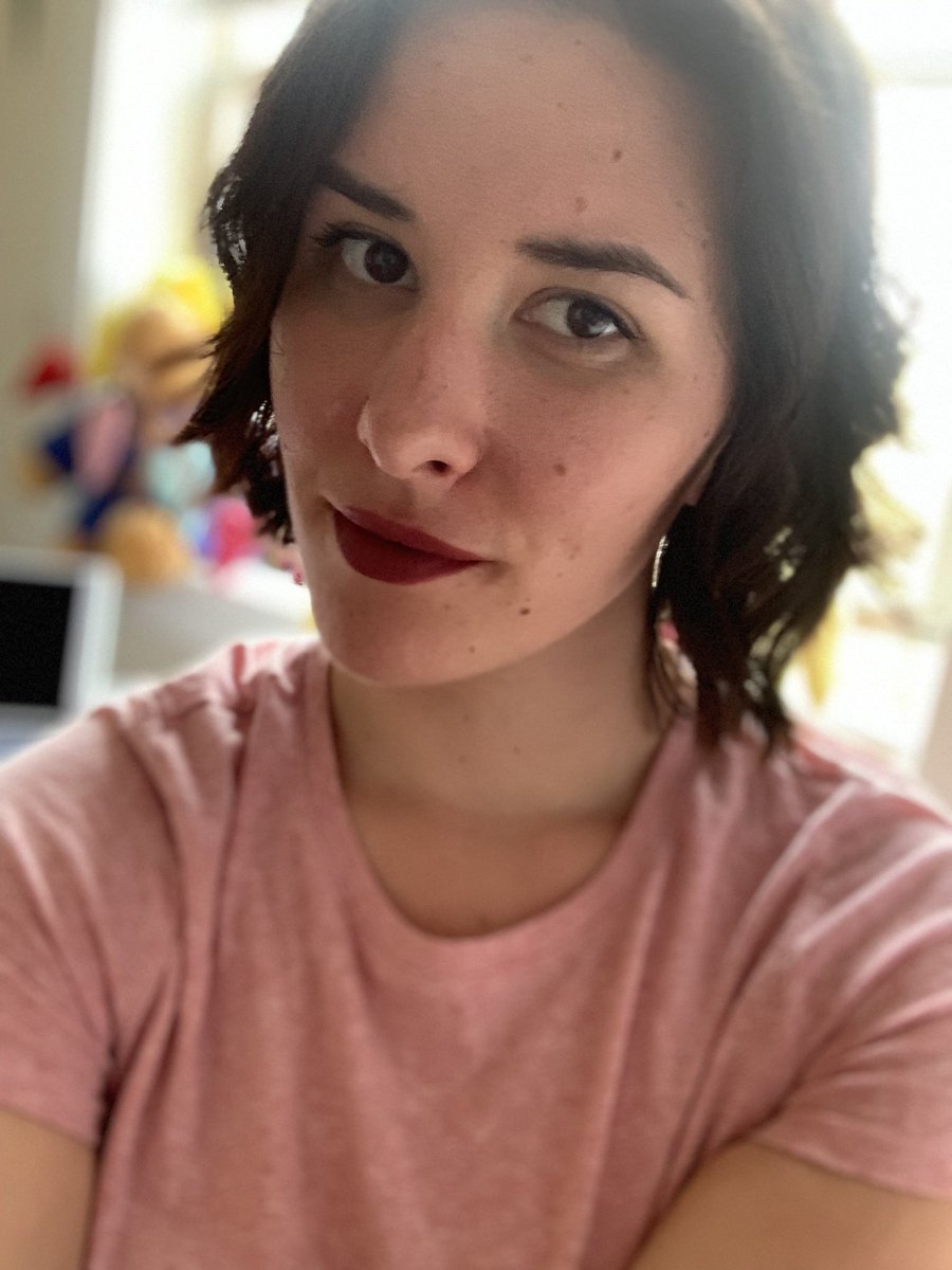 Rachaelec5's tweet photo. Got my hair cut this morning and clearly someone needs to step in and stop me from taking all these selfies because I’m just really in love with the new length 🙈 #myFACE #lookather #shesilly https://t.co/AolKIAKX0T