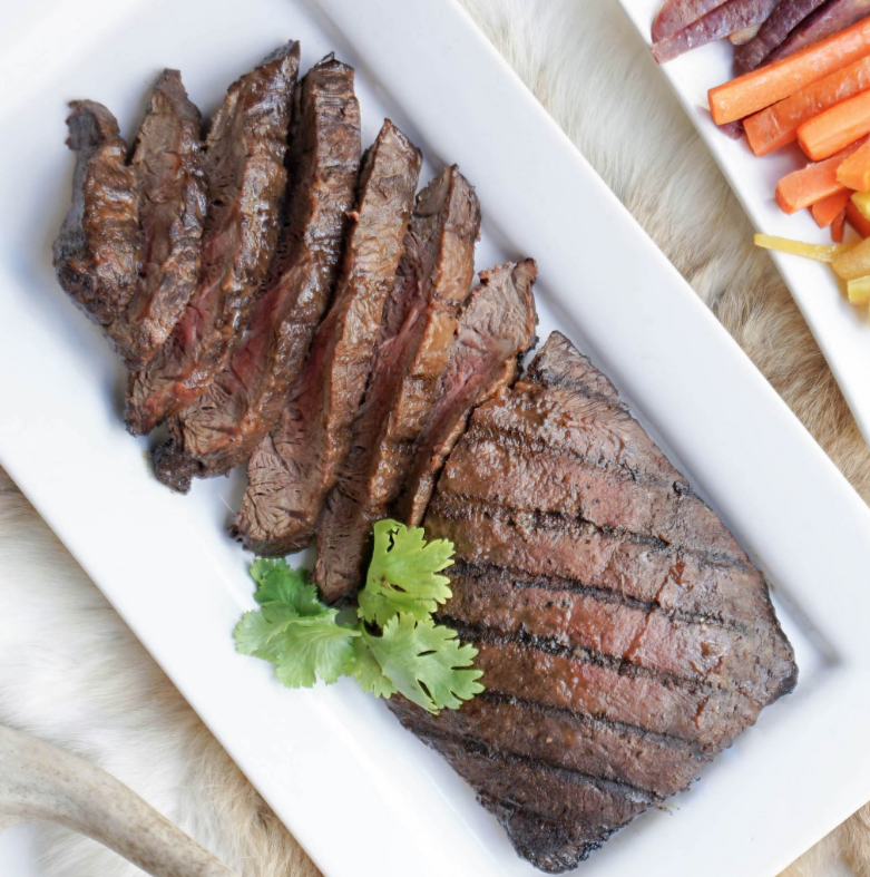 timeforsupperKW's tweet photo. Customer favourites like Ron's Favourite Flat Irons have returned to the SupperWorks menu this month! Order this delicious marinated cut of savoury beef today! 🍅 

#SupperWorks #FavouriteFood #AprilMenu #MealPrep #FreshFood #FreshMeals https://t.co/soWH36MFoq