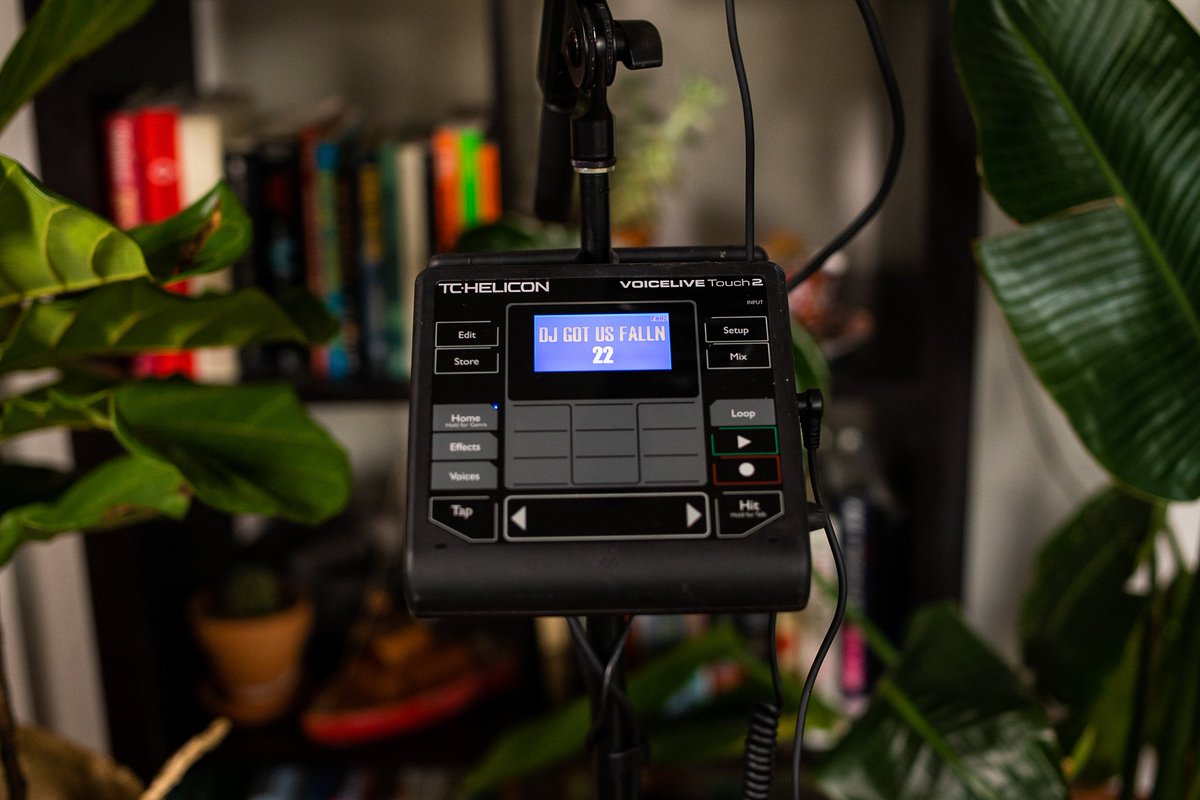 tchelicon's tweet photo. For vocals as lush as a summer paradise, look no further than VoiceLive Touch 2. Create the perfect track with #VLT2's onboard looper, 4-part harmonies, and hundreds of presets.
Check out its unique features on our website! β‘οΈ https://t.co/TyMtrmXA0y
#VLT2 #VoiceLive https://t.co/P00cMaCXaL