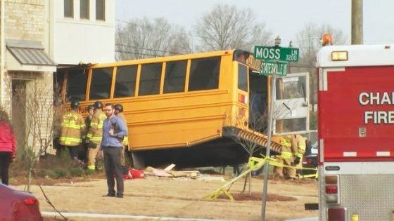 teepeedubya's tweet image. Hey @ATT this is my townhouse that was plowed into with a bus, that's me holding my Chihuahua trying to figure out my life