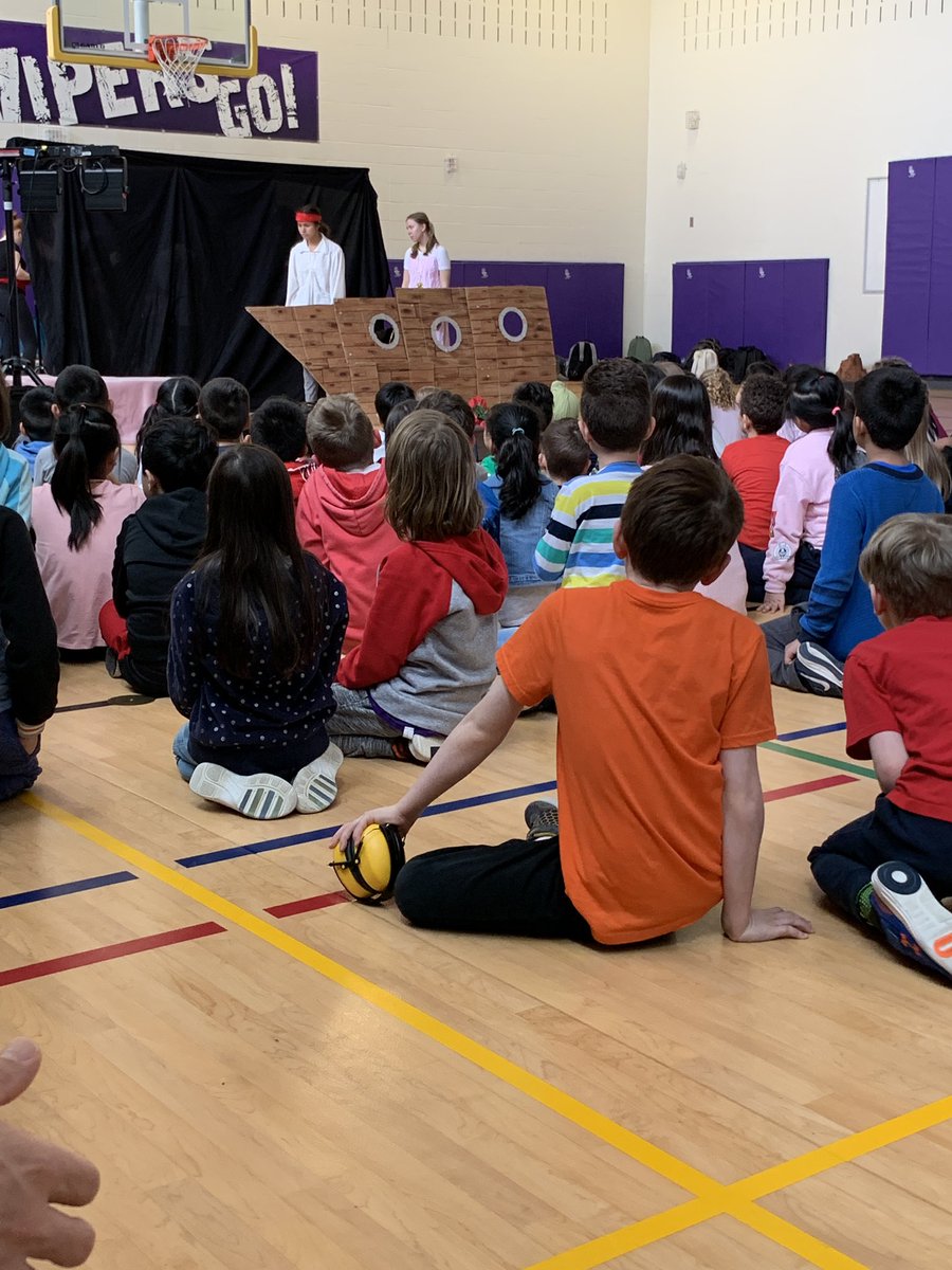 TeamSuperDennis's tweet photo. We had a blast watching the play from students @HaydenHuskies today! We were completely engaged throughout & had a few laughs too!! Thank you for sharing your talents with us ππ¬ #msdennisavp #avprocks #haydenrockstoo https://t.co/2XbdoniHBE