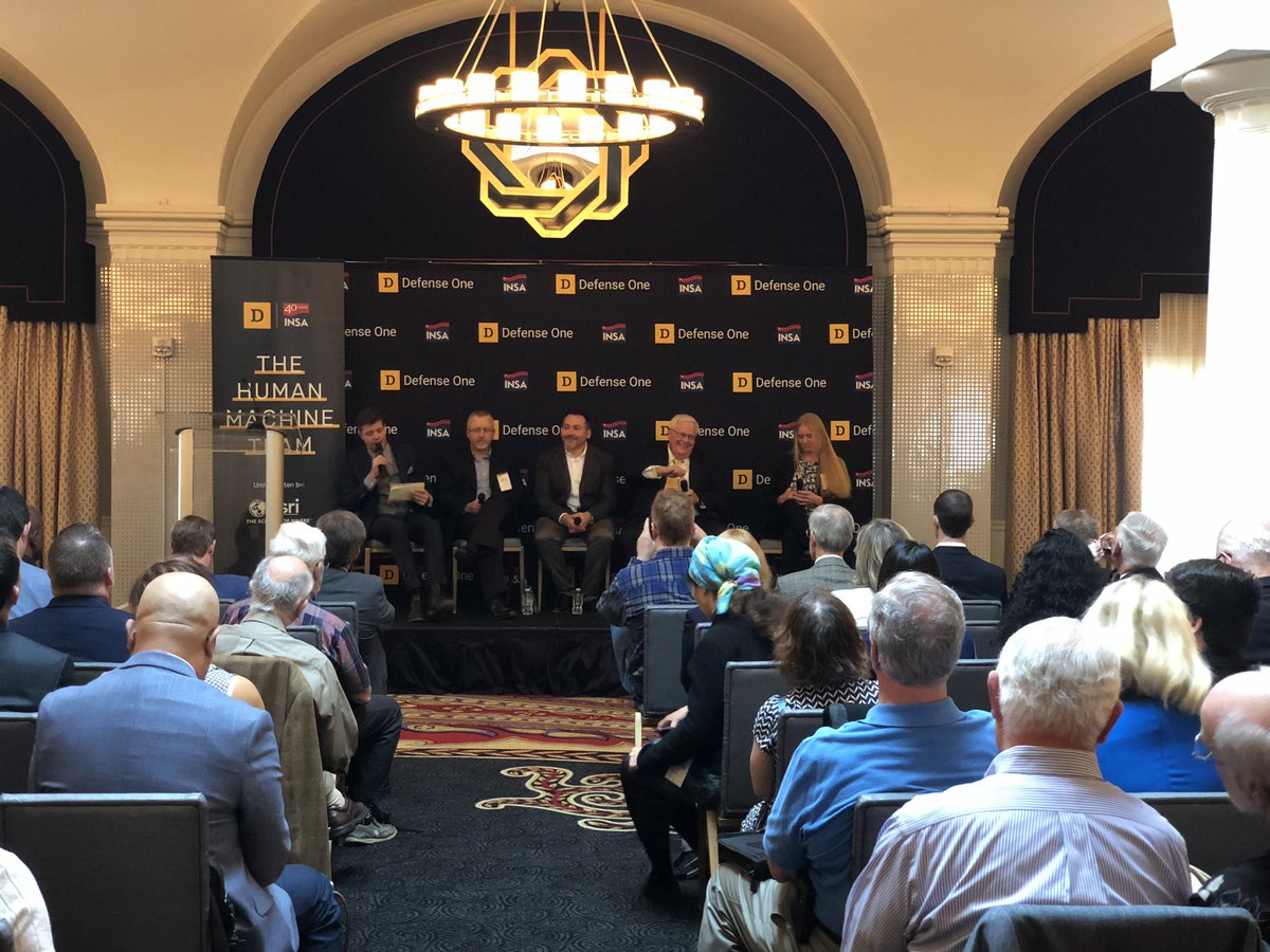 ahoward20837's tweet image. Looking forward to the #humanmachineteam panel discussion from @DefenseOne