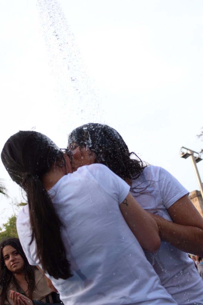 petonada's tweet photo. QUINA DIADA.

#Petonada2019 https://t.co/6WFfBVUrgM