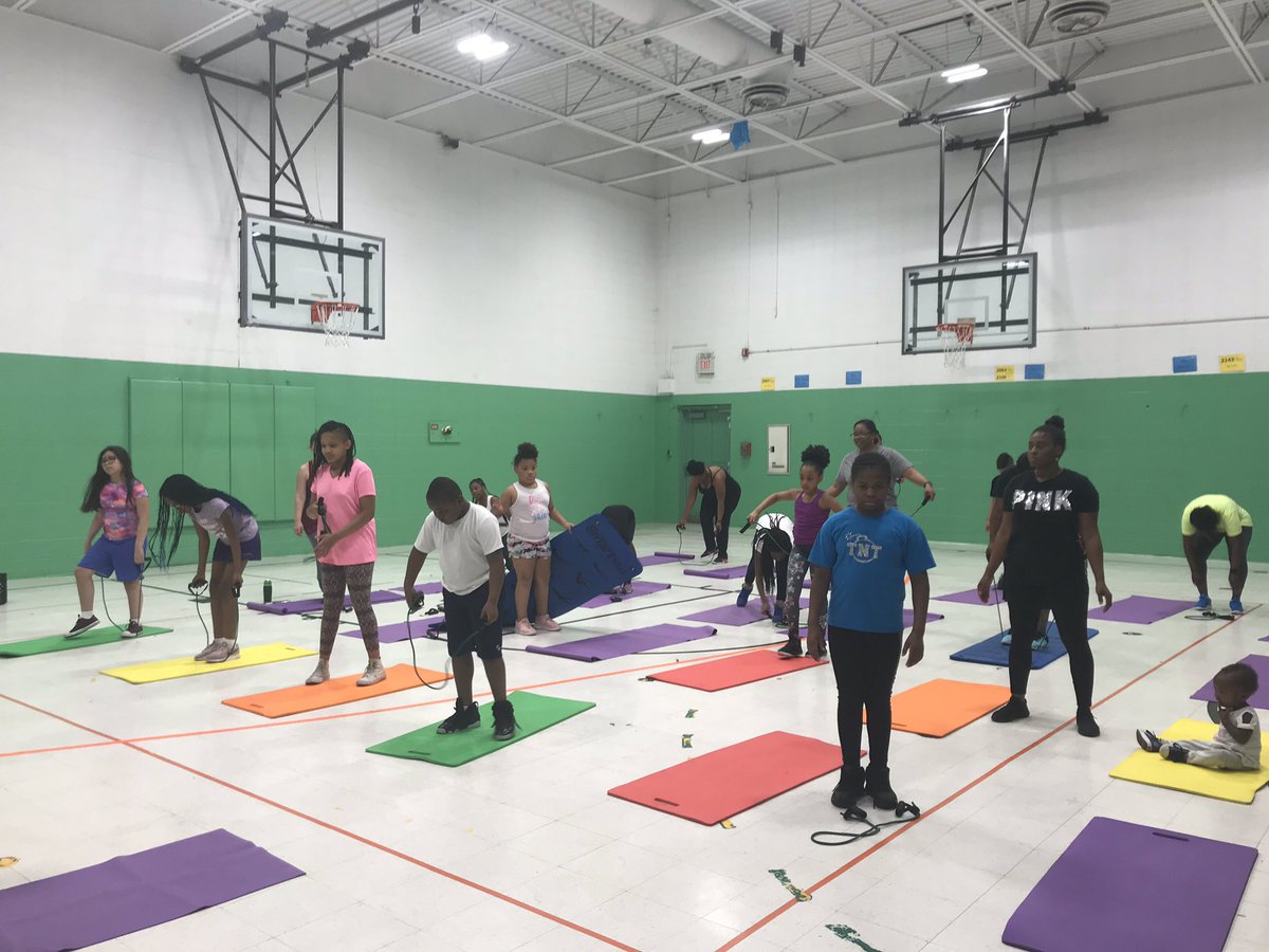 j_comb41's tweet photo. Mullanphy Staff, Student, and Parent Fitness Club Put in Some Work Today! #hshc @AIM4FitnessSLPS @Coach_AParks @terryatteberry5 https://t.co/xqryluKTqK