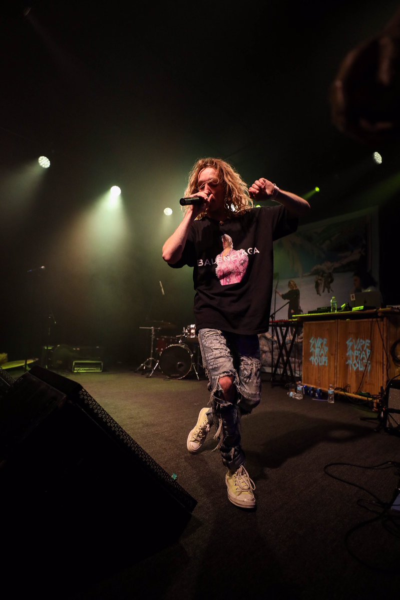 steezyjoe47's tweet photo. SURF TRAP TOUR🏄♂️ @fellythekid
#ClarityControl 👁 11/15/18 https://t.co/oKEQmTQOib