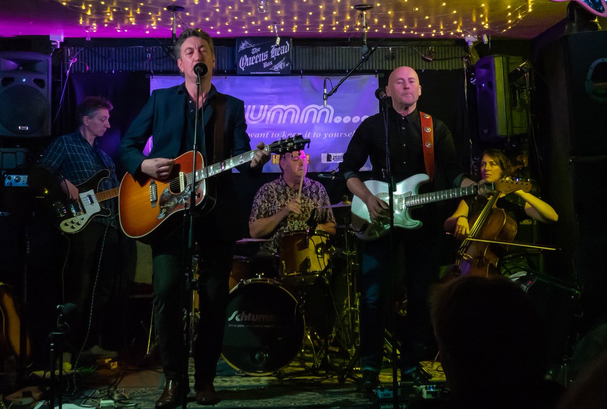 Furlined at Schtumn - the Queen's Head, Box..