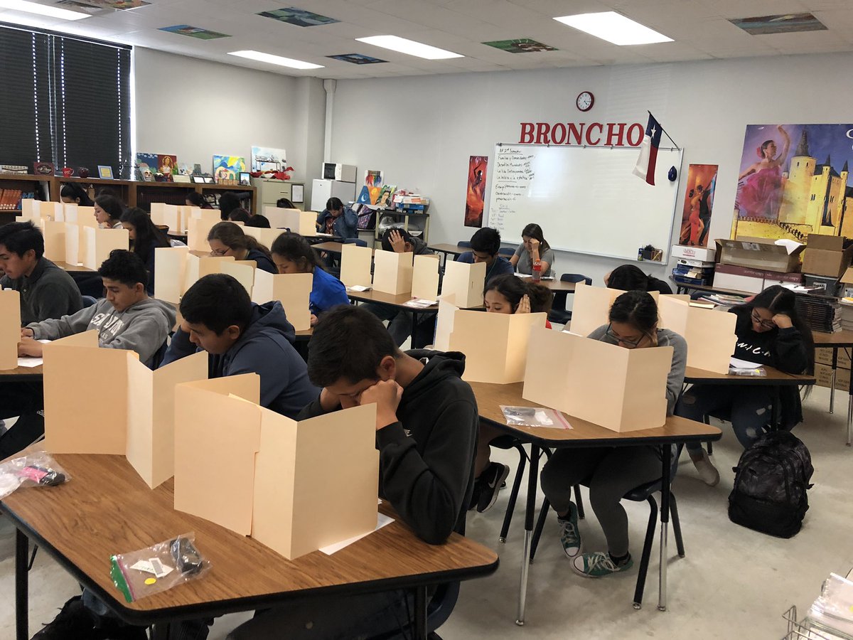OHS_LOTE's tweet photo. AP Spanish Language & Culture mock Exam: Day 1
Students are spending their free time (3 1/2 hours) working hard on getting a 5 on their AP exam.
#FastTrackToA5 #APSpanishLanguage #OHSscholars #AraujoBarajas #teamECISD
@BronchoNews @BigRedBronchos @OHS_LOTE @TrishaMontalvo1 https://t.co/xQyPEozxfB