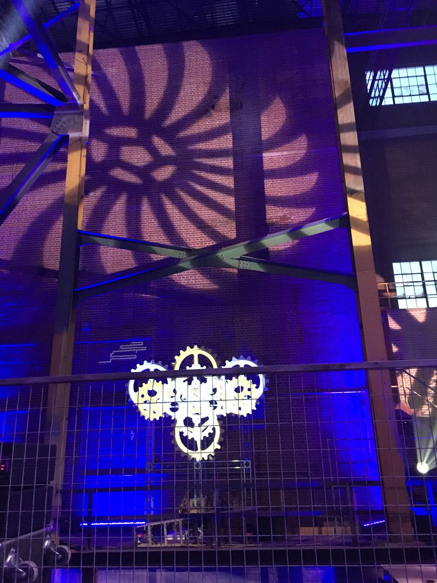 yomdin_a's tweet photo. @CMA_Docs Thank you @CMA_Docs for bringing us, physicians-in-training, to this mind-blowing get-together of innovators! #SUCanSummit #SUAfterDark https://t.co/Z2J2Nazqgq