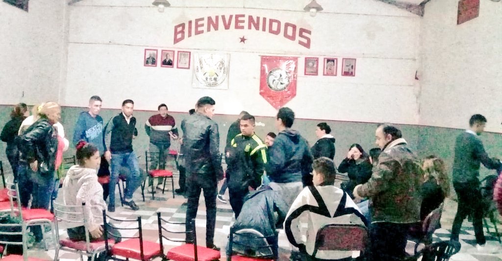 CarlosMaizon's tweet photo. Xq tenemos la responsabilidad de representar a todos los sectores, xq nos interesa involucrarnos, xq sentimos lo que hacemos con pasión, Es x eso q nos juntamos para diagramar acciones concretas para este 12 de mayo de hacer @ramonjmestre Gobernador y @rodrigodeloredo Intendente. https://t.co/VYDnQHCXYU