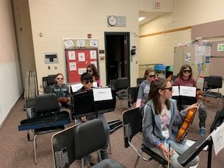 lisa_strings's tweet image. Excited string students from Pleasant Valley, Logan, and Juniata Gap start getting ready for upcoming school concerts!