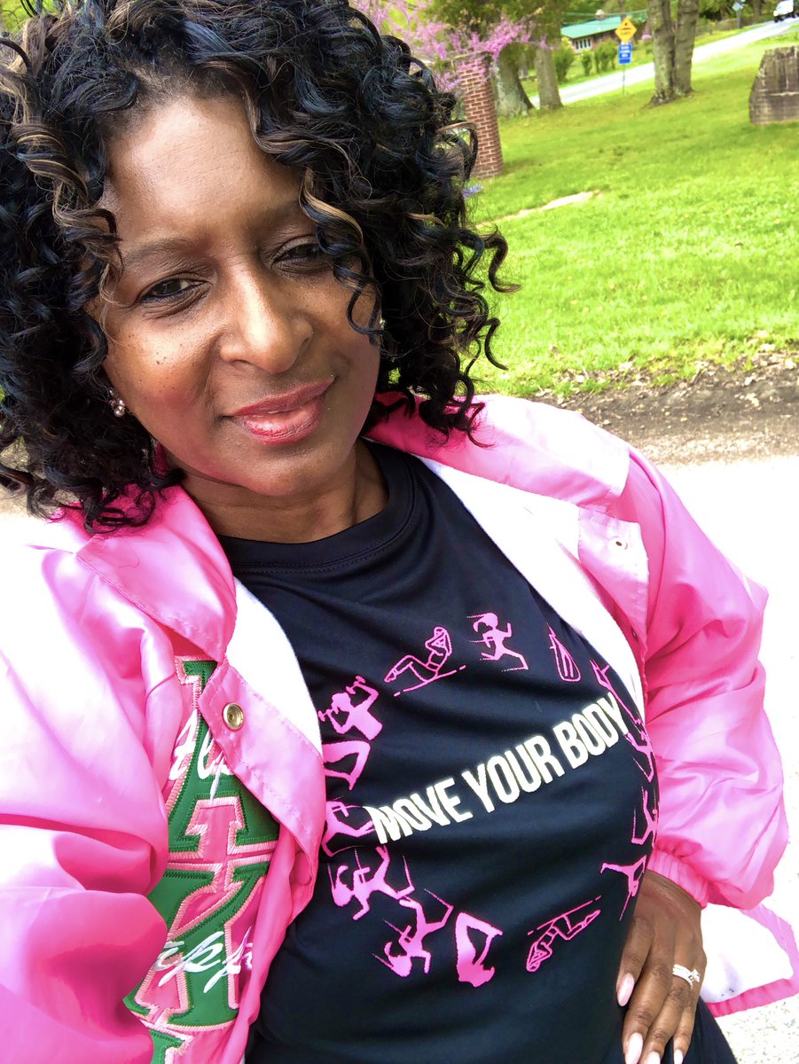 MrsPRProtocol's tweet photo. STOPβπ½What do you see in your dreams, visions and prayers?
In my photos I see #NeverGiveUp age50 became @akasorority1908 age51 started my #LifestyleWellness journey age52 launched #MoveYourBody #lovemyfifties #livinmyblessedlife
I AM #MrsPRProtocol a #LifestyleAmbassador π https://t.co/jPKsR0Ps1U