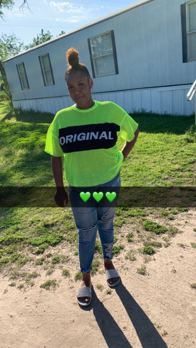 leleprettyahh's tweet photo. simple lil easter pics 💚 https://t.co/73kgmqZAg9