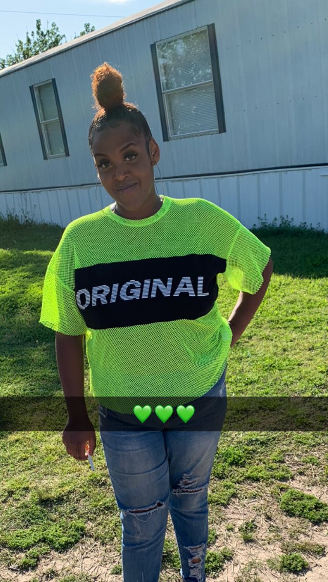 leleprettyahh's tweet photo. simple lil easter pics 💚 https://t.co/73kgmqZAg9