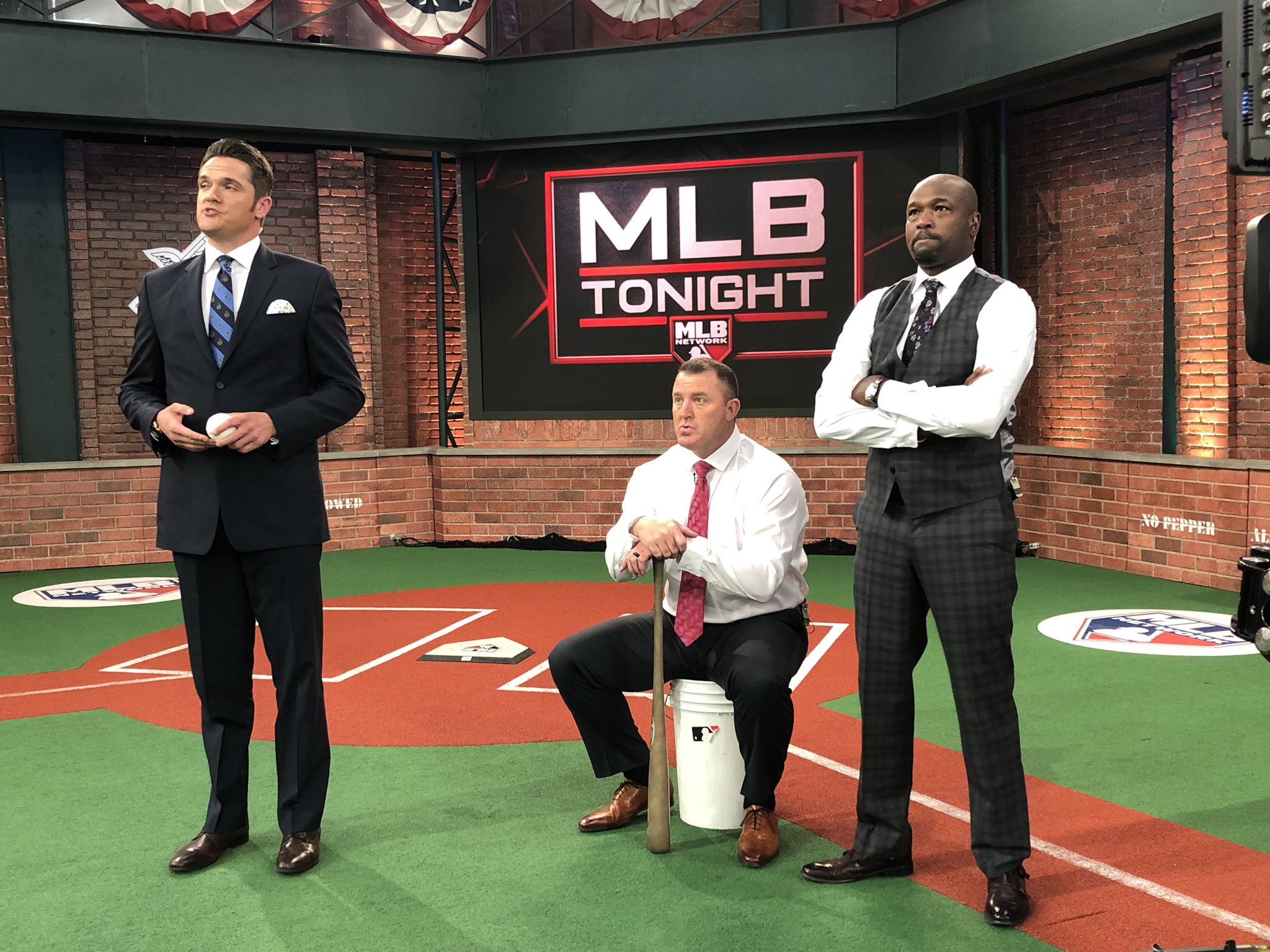 MLB Network on X: Hall of Famer Jim Thome hits in #Studio42