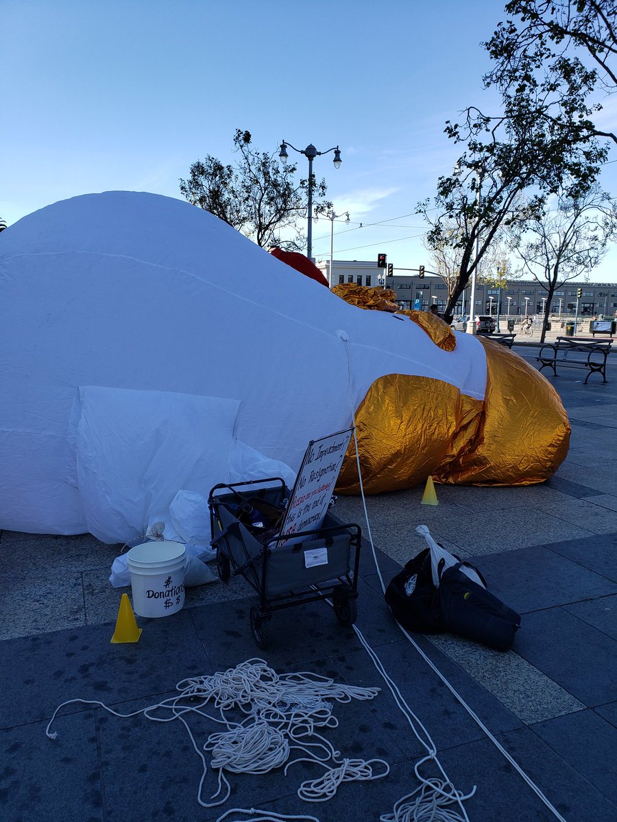 A_presto1's tweet photo. Here he comes... #trumpchickensf @trumpchickensf #impeach #ImpeachTrump #TrumpResign #ImpeachmentNOW #TrumpResignNow https://t.co/upUOUWc1O1