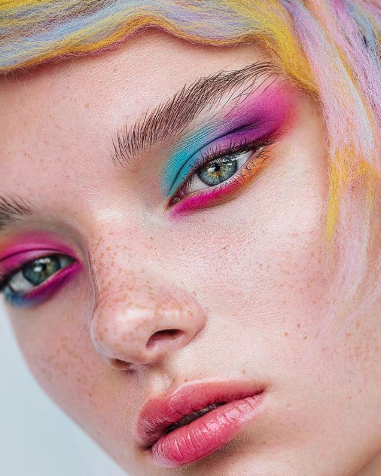 HelloSalonPro's tweet photo. You can't sit with us. Makeup by @shannonjenningsmakeup.
.
@lucysmagazine #makeup #rainbowmakeup #eyemakeup #subscriptionbox #beautysubscription #hellosalonpro #hellosalonprobox #beautybox #subscriptionbox #freeproducts https://t.co/EYuUNqirZk