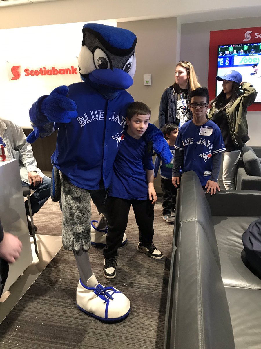 Cald_Challenger's tweet photo. Ace visits our athletes https://t.co/W7DDSDlkjK