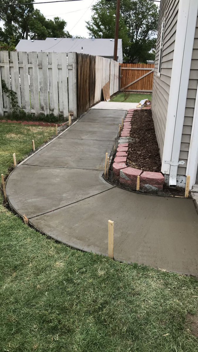 Th3Real__DC's tweet photo. Summer is around the corner if you need or know anyone in need of some work done have them give me a call!  !!!Free estimates!!! https://t.co/8bcmv7a3At