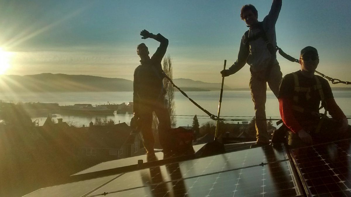 SolarInWA's tweet photo. Solar success is ours! Thanks to the hard work of so many, legislators in Olympia passed the Solar Fairness Act (SB5223) yesterday, along with other precedent-setting clean energy bills. Solar has an even brighter future in WA today! Next up: @GovInslee signature before it's law! https://t.co/52pqNeRpmf