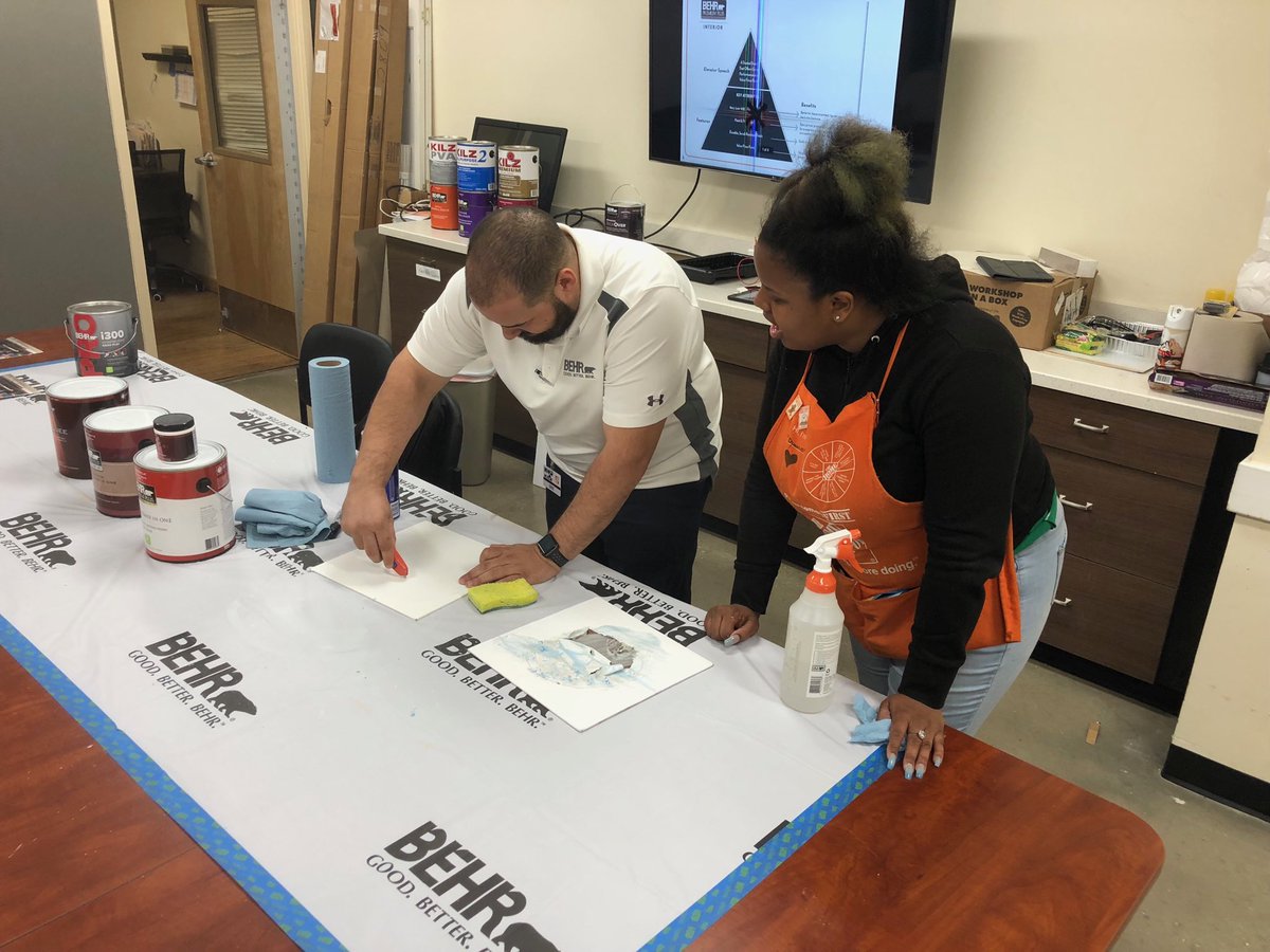 caseyo_behr's tweet image. Interior Premium Plus, Ultra and Marquee training at South Loop today!!! Nice job Eric and South Loop Team!!! ⁦@hutchinson⁩ ⁦@Angel_Mayoski⁩ @homedepot1950
