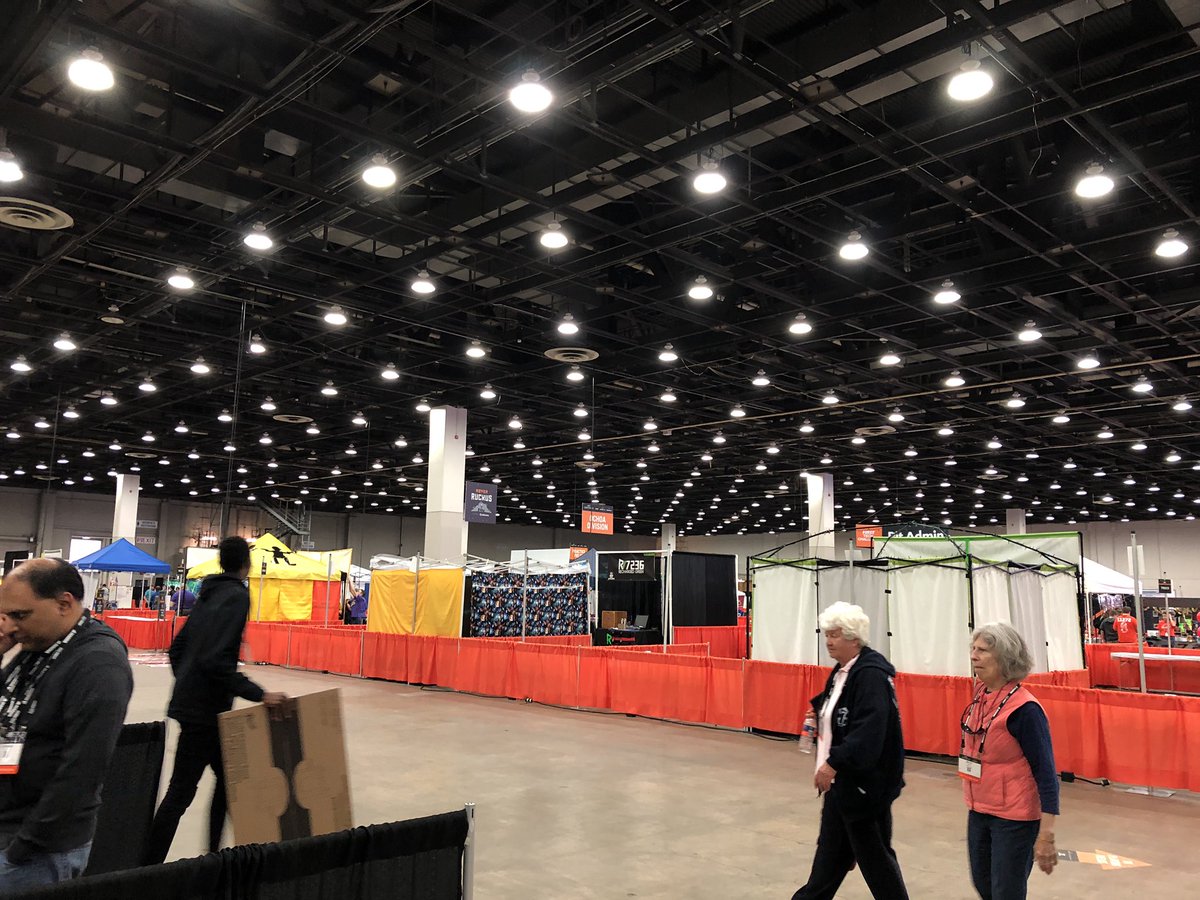CentralCityFTC's tweet photo. #letsgorobocats #robocatsred #FIRSTChamp #cccats https://t.co/1TsdzqxxBk
