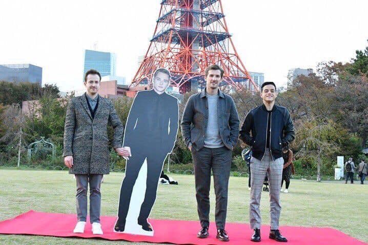 AAOsAwesomeFans's tweet photo. The fab five of @BoRhapMovie! Rami, Joe, Ben (cardboard and regular), Gwilym, &amp; Lucy! 🥰 #BestCastEver #BohemianRhapsody #RamiMalek #JoeMazzello #BenHardy #CardboardBen #GwilymLee #LucyBoynton https://t.co/U7SE4ijvT2