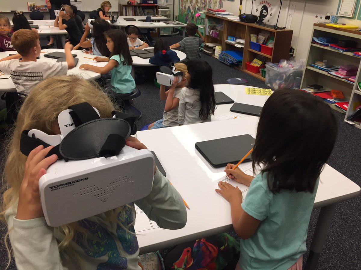 MrsWrobel1's tweet photo. Kicking off our American Symbols unit with a Virtual Reality field trip!Thanks @teach3tech!  It’s always a great day when you come to our classroom. @DelCerroElem #SVInnovates #wearedelcerro https://t.co/DXojb6LIJ5