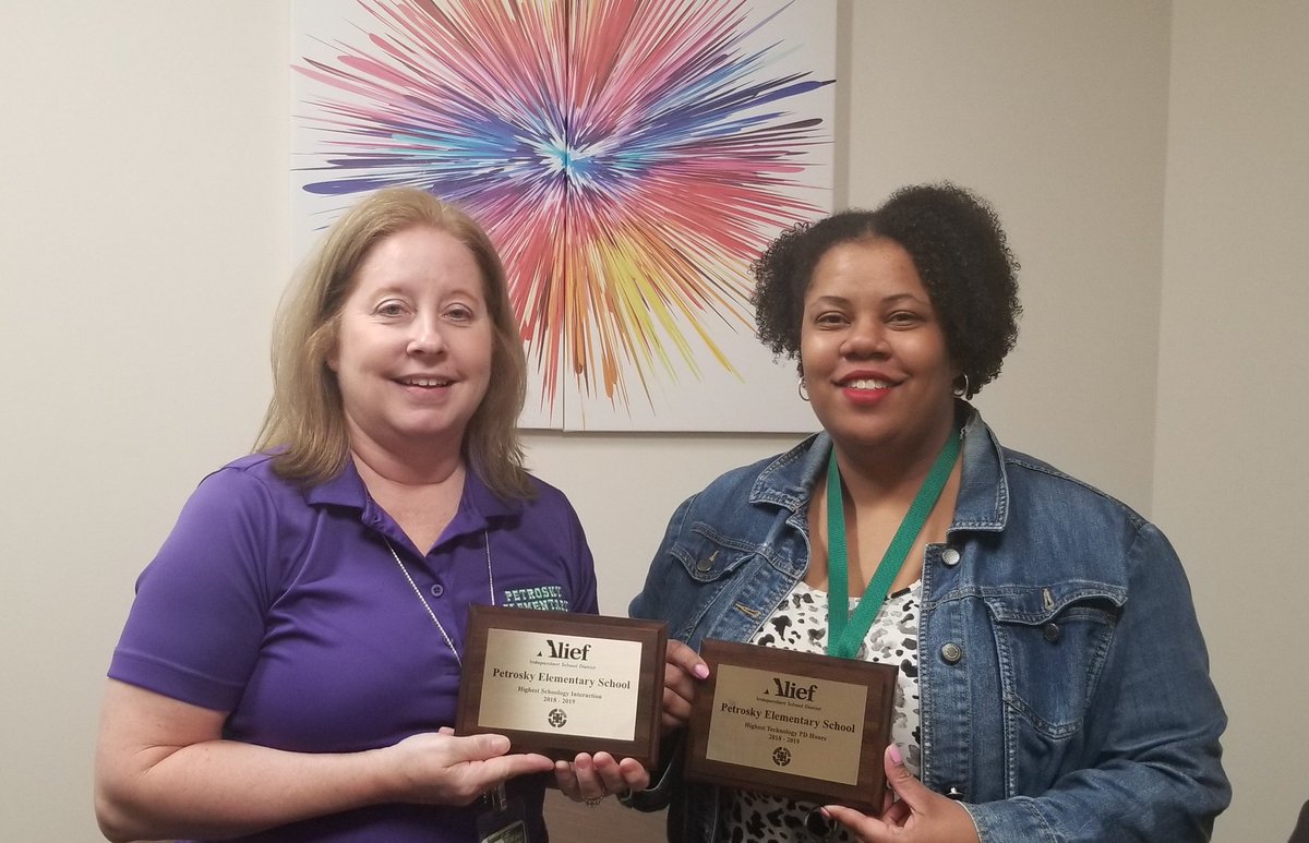 SokolikKatie's tweet photo. Congratulations @PetroskyPirates for earning 2 #DigitalLearningAwards: #HighestTechnologyPDHours and #HighestSchoologyInteraction! Way to work together to #DoWhatsBestforKids! #ItAllMatters @kdoug_scitech @AliefTech @AliefTchg_Lrng @AliefISD #AliefMission #AliefProud https://t.co/A6CpaVze82