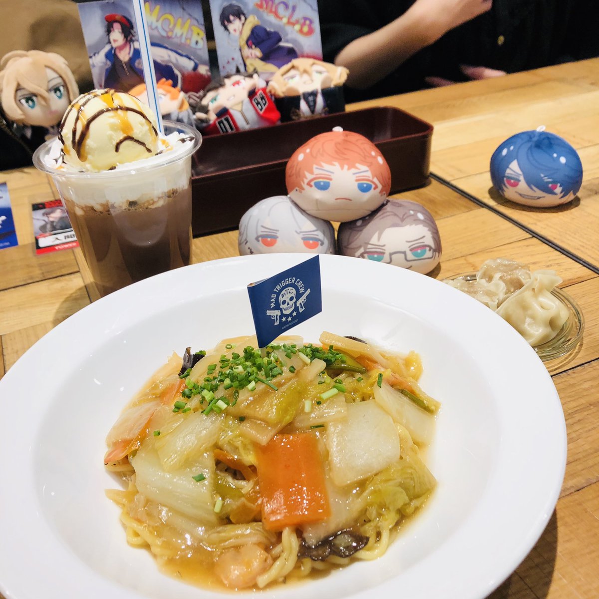 I_ce__01's tweet photo. あっ、今年に入ってからこのアカウントでツイートしてなかったのね🤔

タワレコカフェ2回行ったしパックもしたしお花見もした
来週は泊まりがけで円盤鑑賞会です https://t.co/12xM3k1NzT