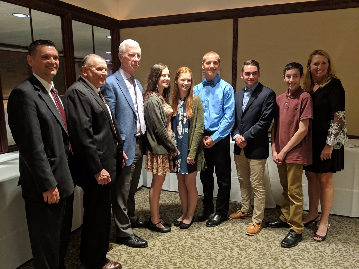 KennethSaranich's tweet photo. Shelton High School's honorees at the annual Weller Award dinner.  #SHS #CT126 https://t.co/JKHrnp92OA